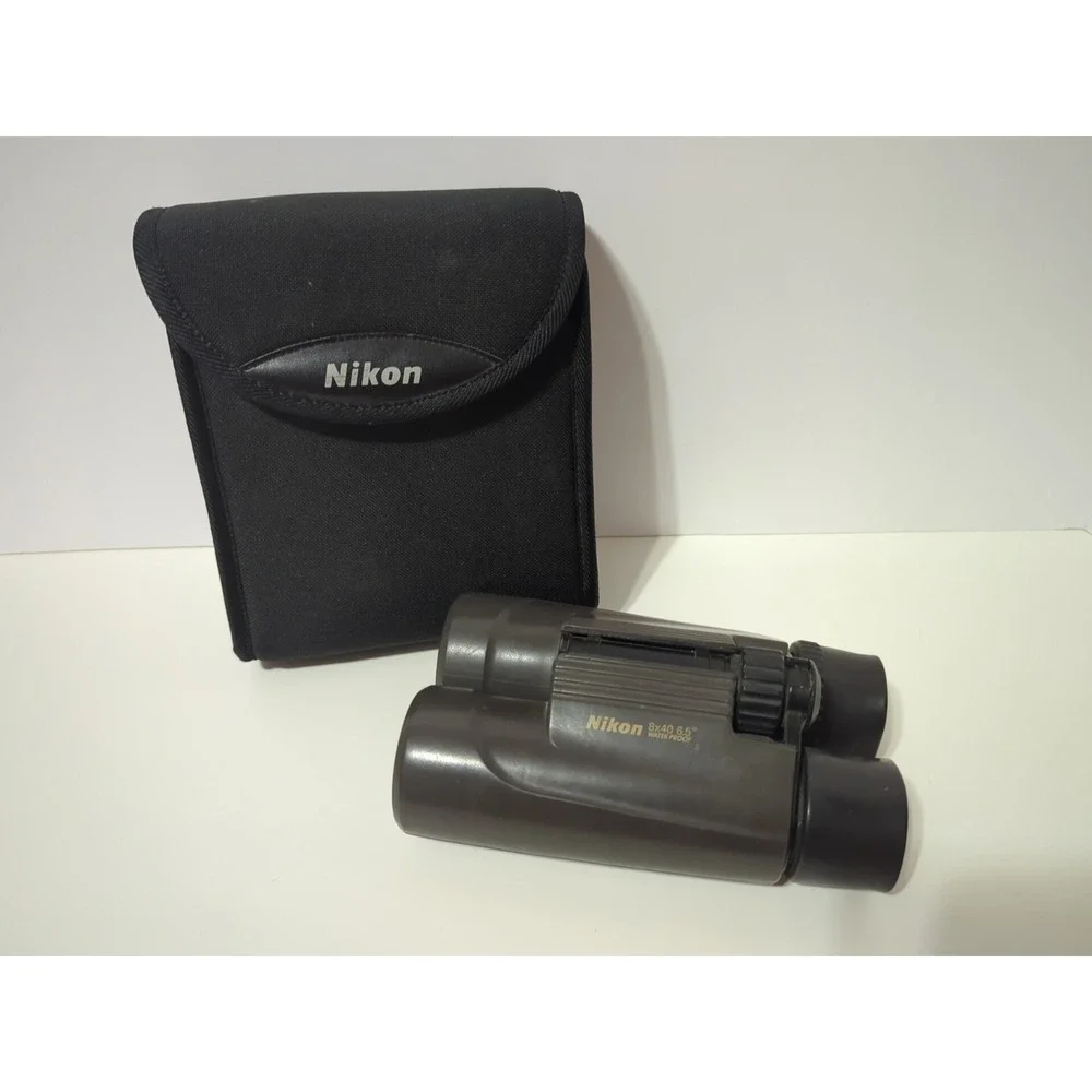 NIKON 8X40 6.5 WATERPROOF JAPAN BINOCULARS and carrying case no lens cap